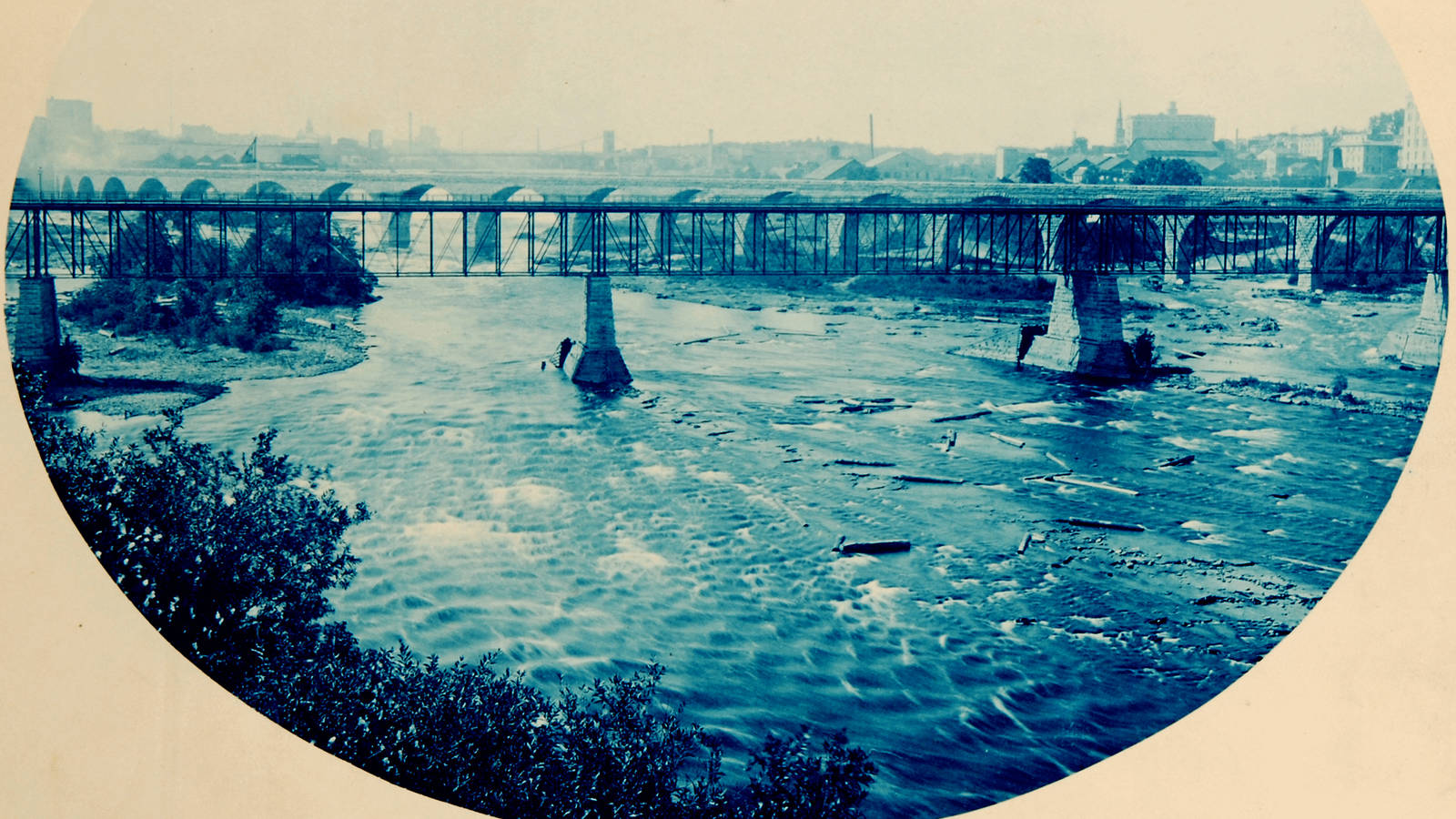 <p>Lower St. Anthony Falls, 1885.</p>