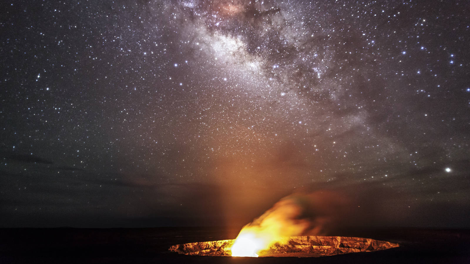 <p>Hawai'i Volcanoes National Park.</p>