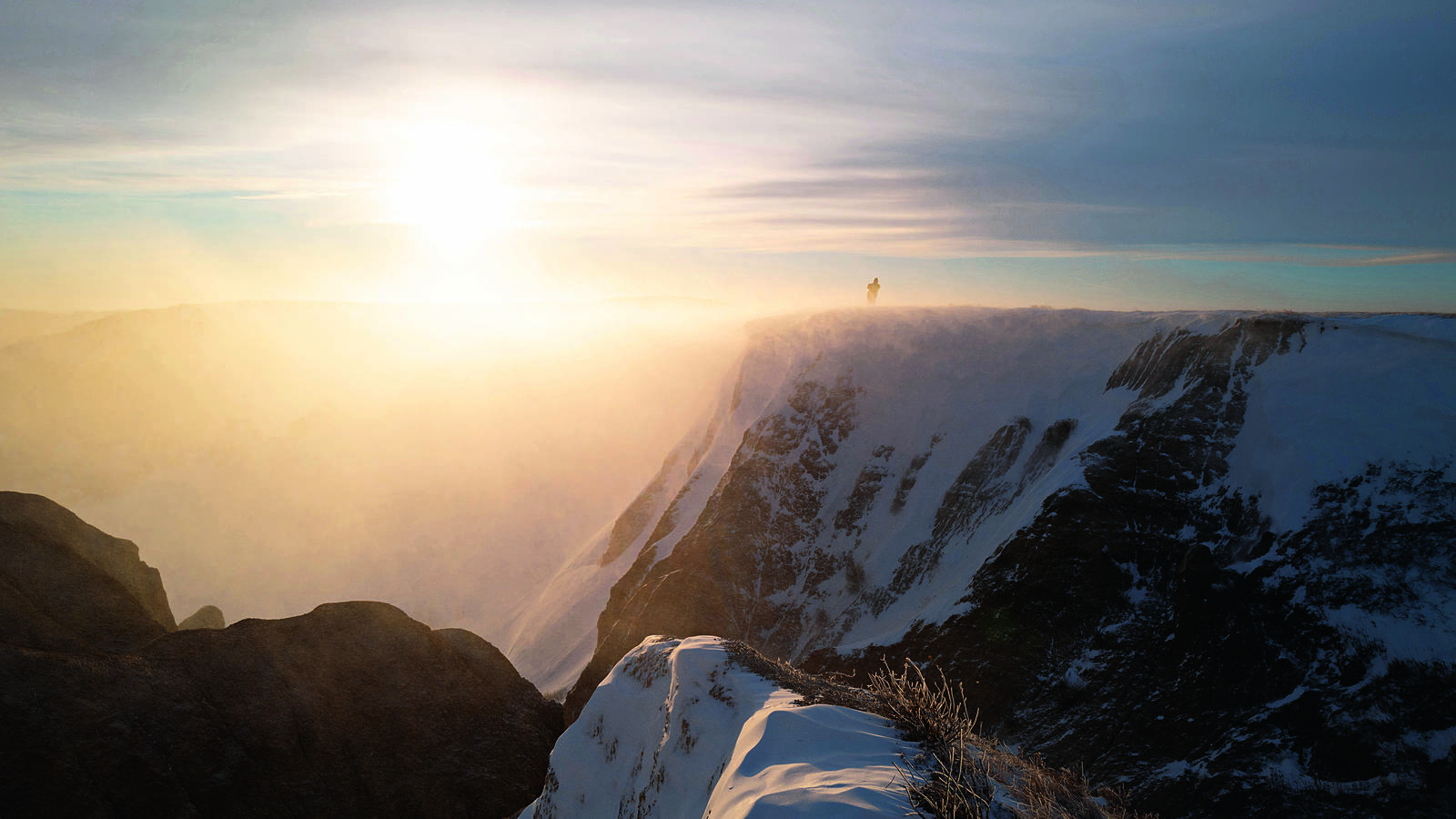 <p>In the aftermath of Winter Storm Diaz, the author’s brother battles blizzard winds to hike to an overlook.</p>