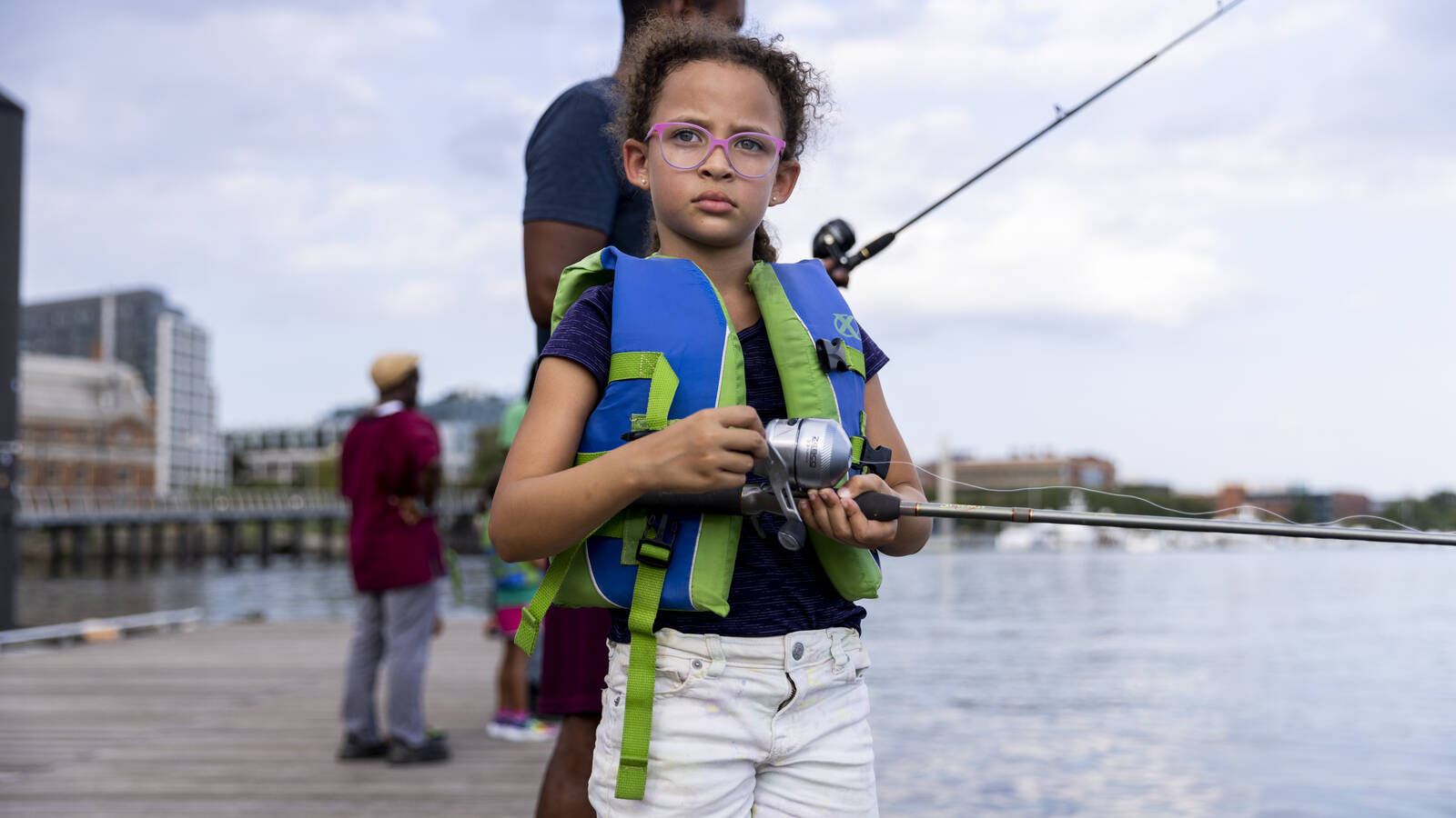 <p>The river and the park offer ample opportuntities for recreation, from fishing and paddling to biking and skating.</p>